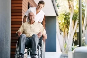 پرستار سالمند آموزش دیده در فاطمی